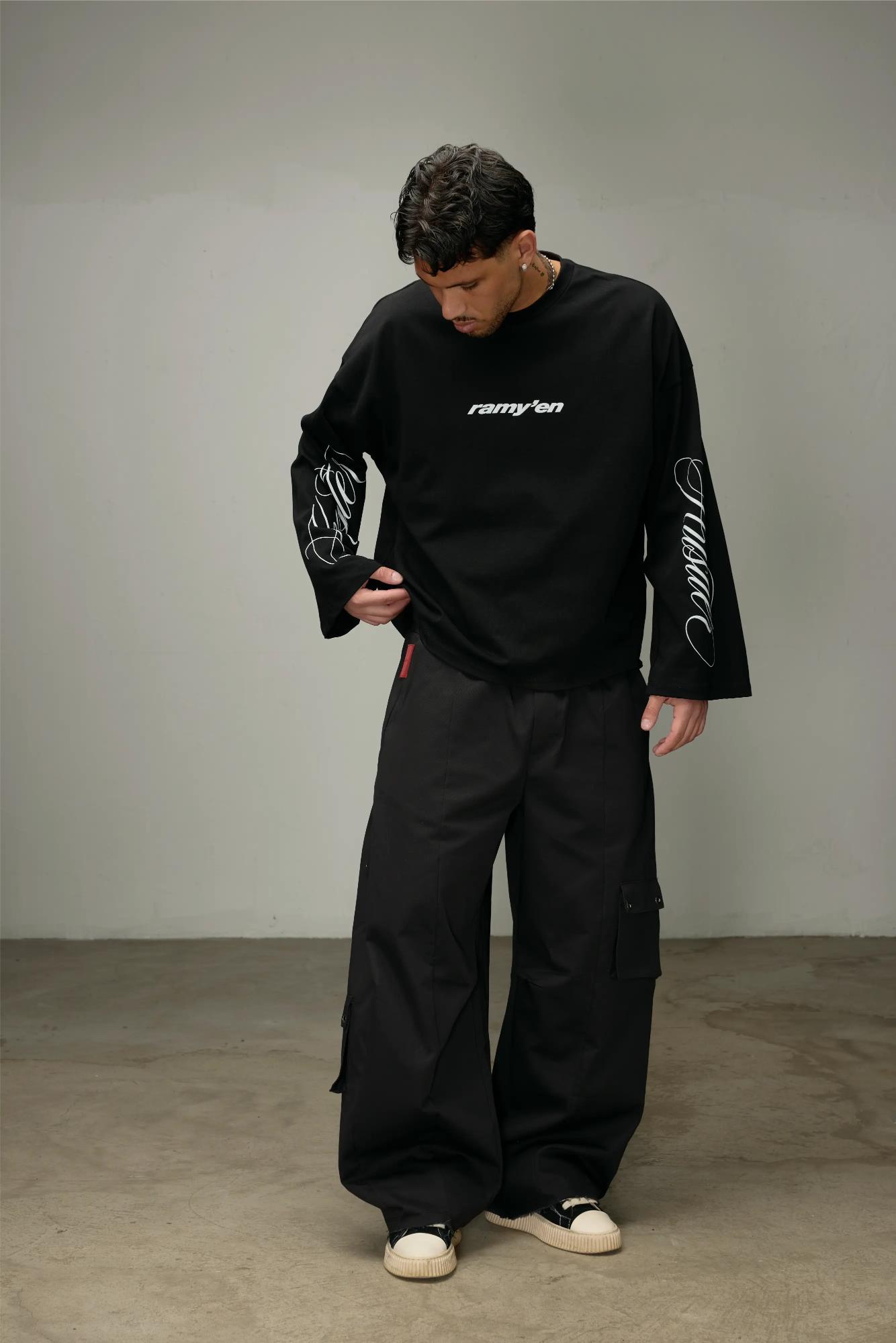 Heavy Cargo Black