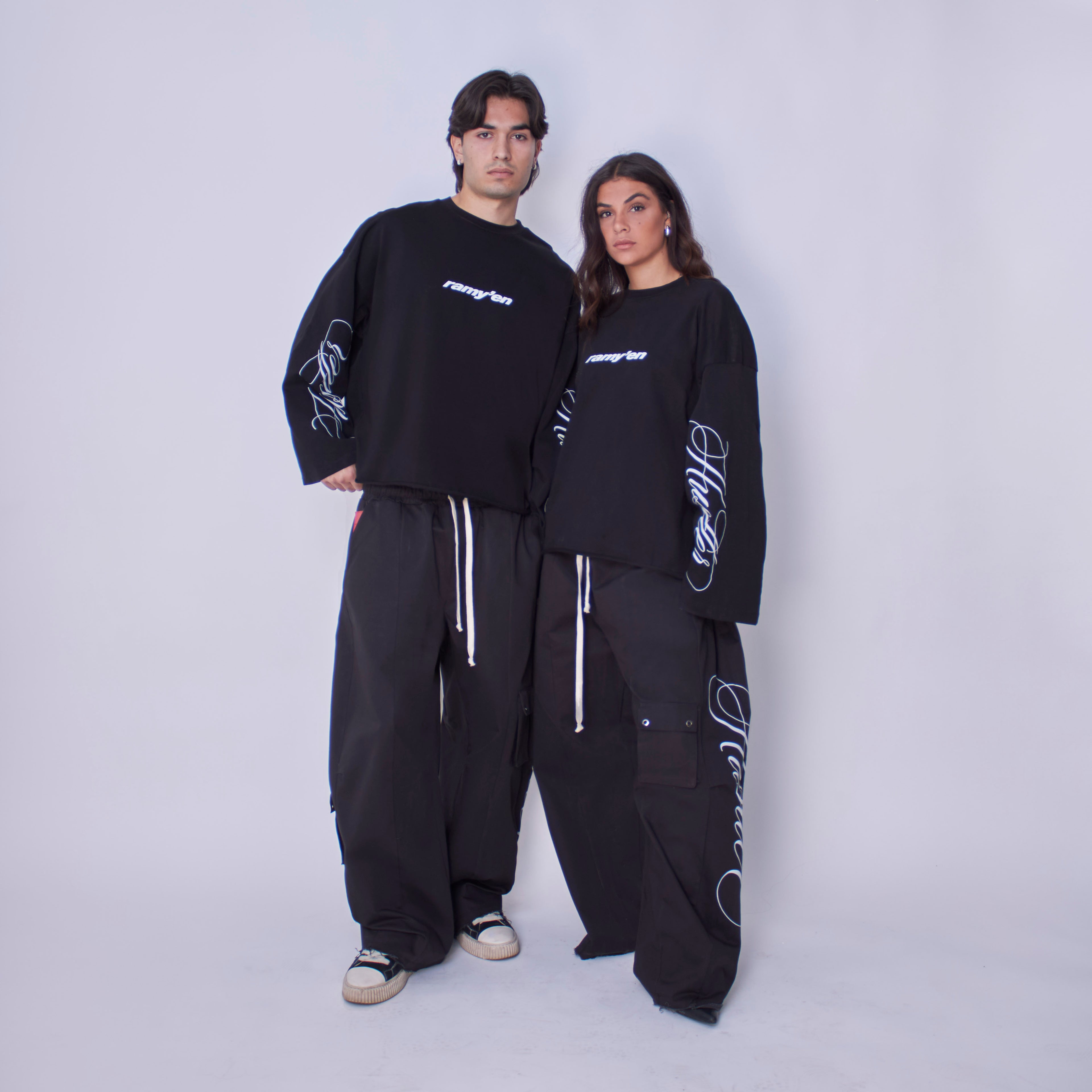 Longsleeve Script Black