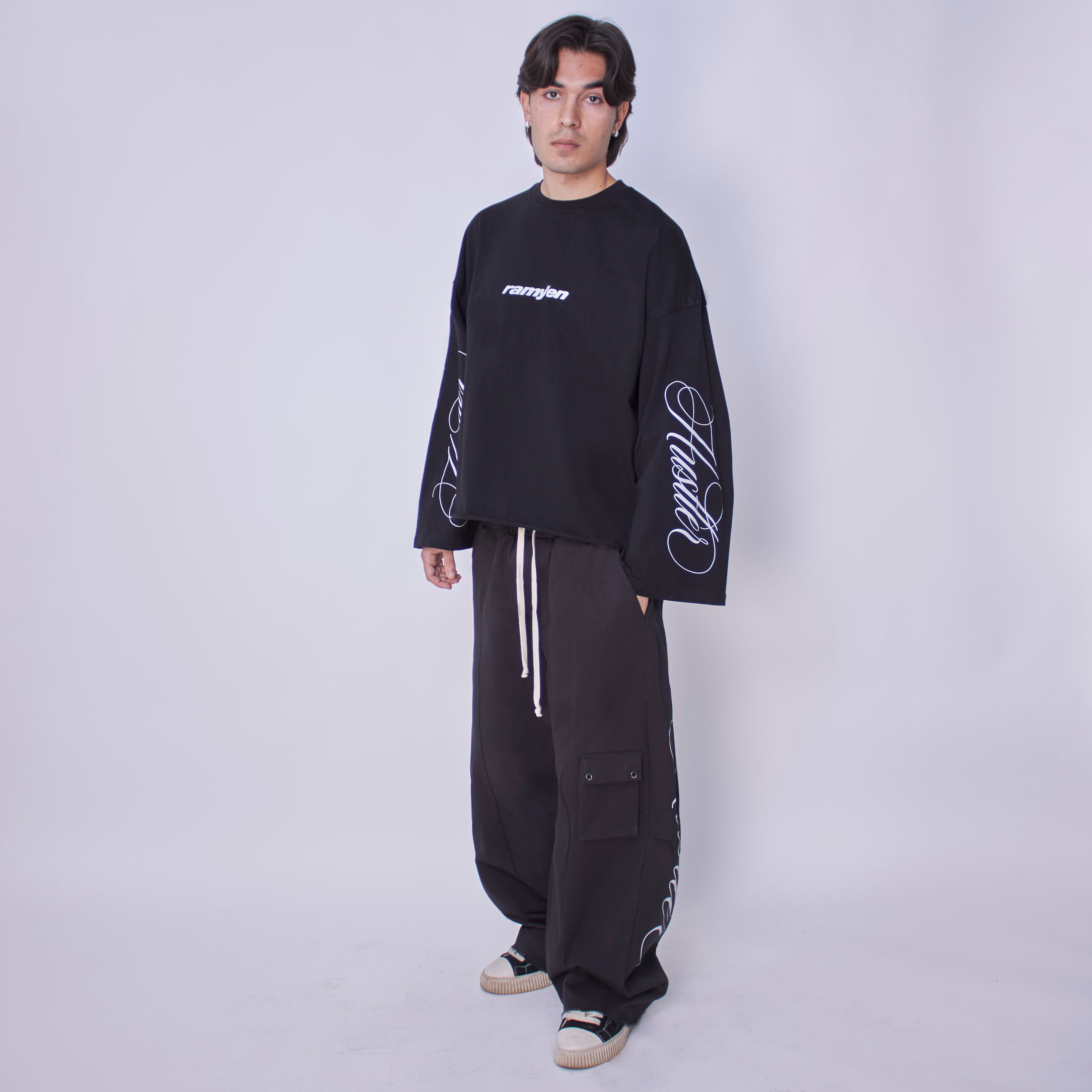 Longsleeve Script Black
